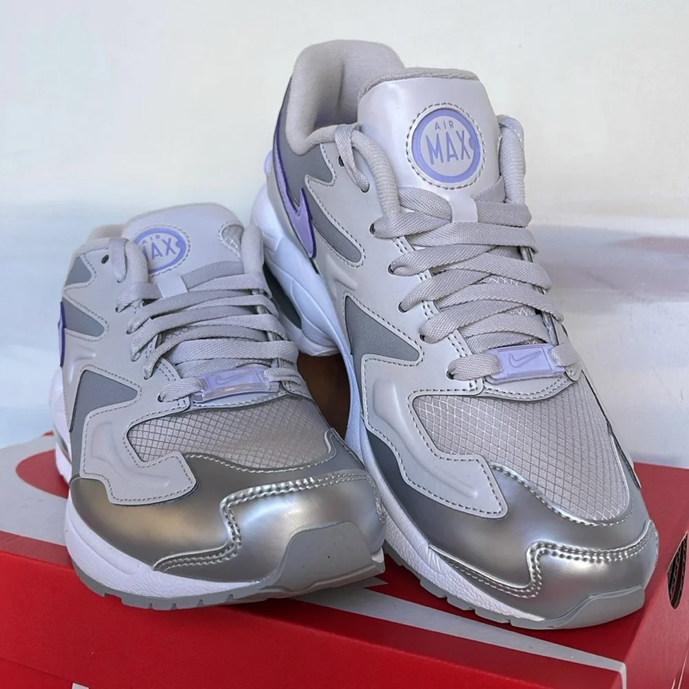 NIKE WMNS AIR MAX2 LIGHT SE
VAST GREY/PURPLE AGATE
Sneakers Athletic 
CJ7981 001 - Picture 8 of 16